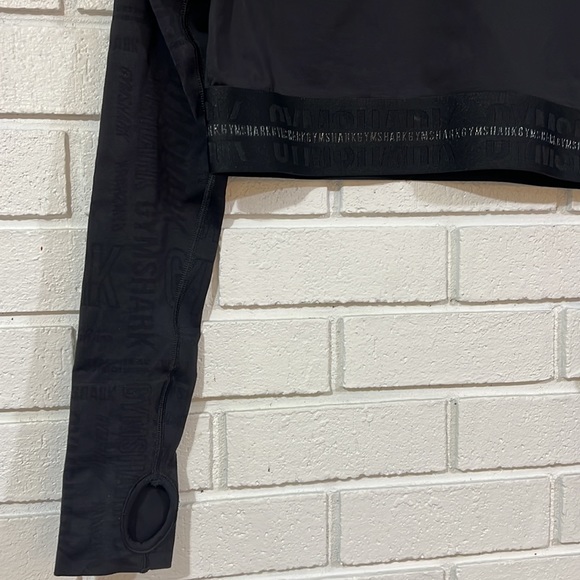 Gymshark Monochromatic Logo Black LongSleeve CropTop - Picture 3 of 7
